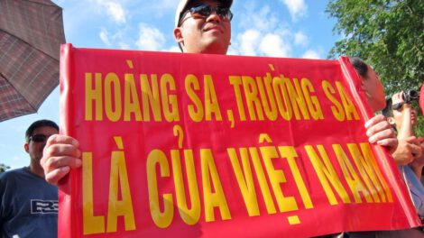 Fotografía de archivo de una protesta de ciudadanos vietnamitas contra China por el Mar de China Meridional