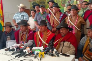 Lucio Quispe, presidente de la CSUTCB, durante una conferencia de prensa
