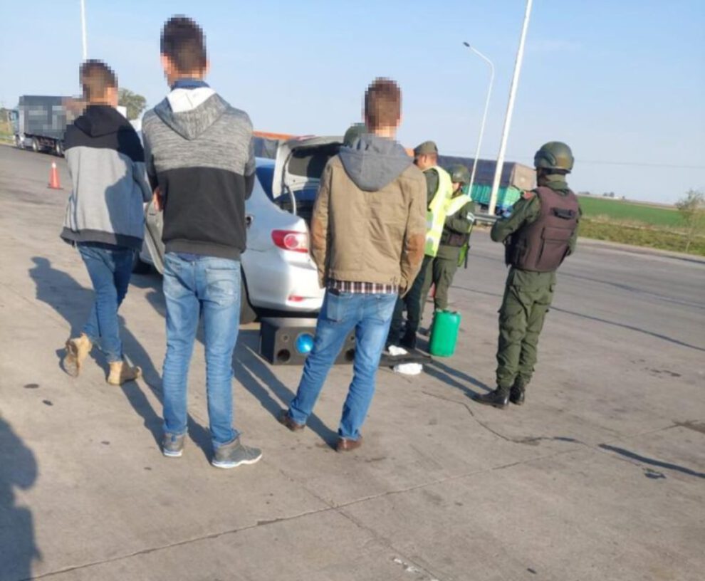 Detención de bolivianos en Argentina con más de 110 mil dólares
