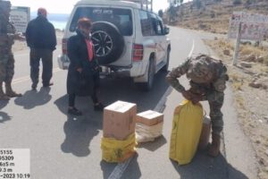 Operativos de control contra el contrabando en Tiquina