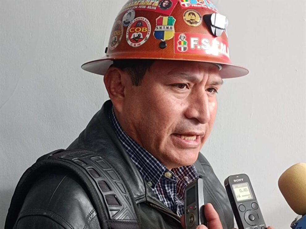 Cierre de Brigada Parlamentaria propuesto por el Senador Miguel Pérez