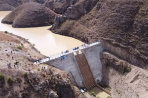 Ampliación de represa en Cochabamba impulsa agricultura y combate crisis climática