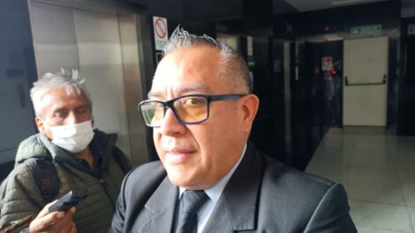 Vínculos del Gobierno con la derecha según Nelson Cox