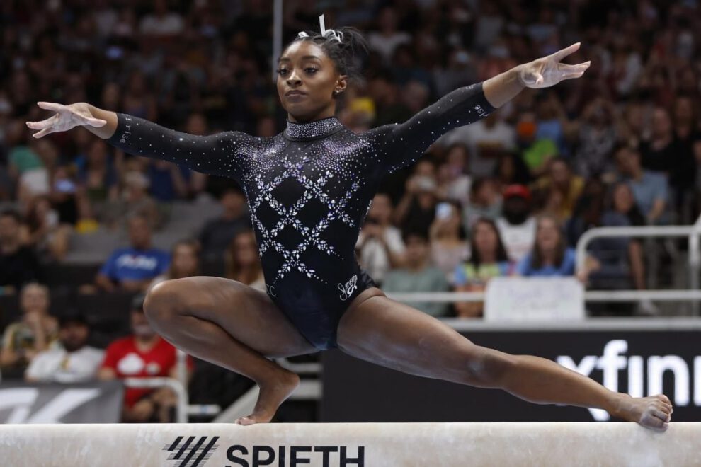 Simone Biles apunta a los Juegos de París 2024