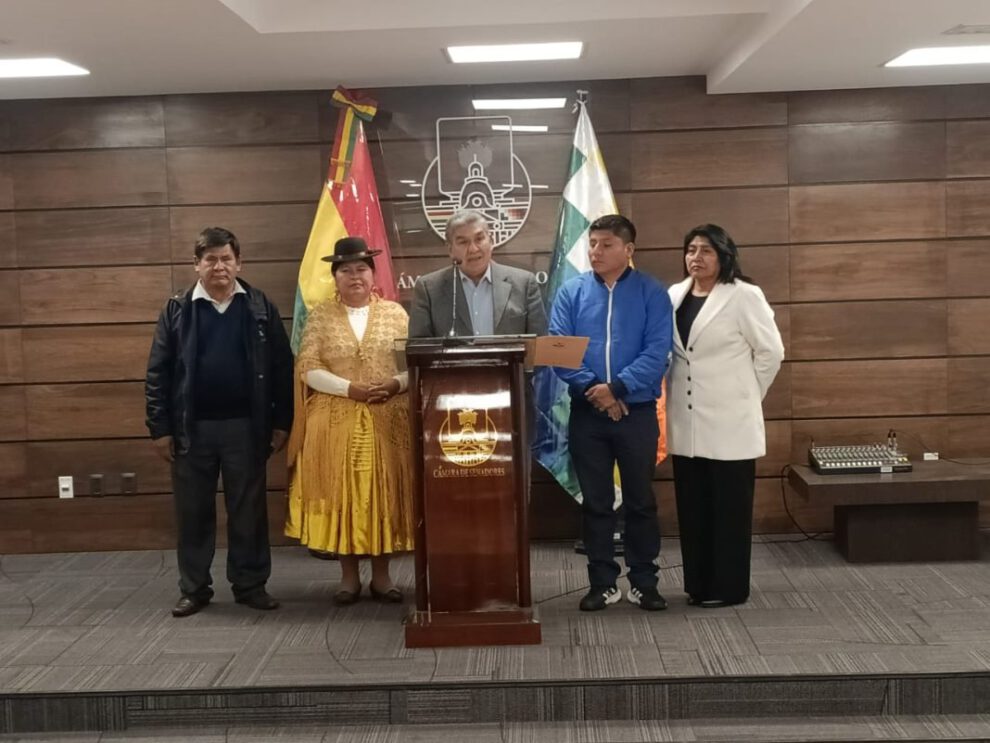 Anulación de las interpelaciones por el senador William Torres