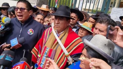 Congreso Nacional del MAS cuestionado por el Pacto de Unidad