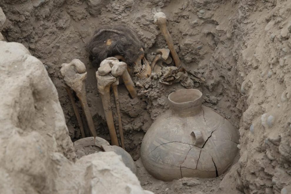 Tumba encontrada en Pucllana, un hallazgo arqueológico en Lima-Perú