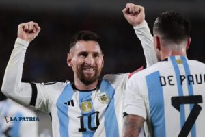 Lionel Messi le dio el triunfo a Argentina con espectacular gol de tiro libre