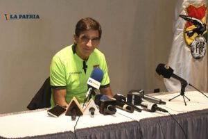 Gustavo Costas habla sobre la estrategia para jugar contra Brasil