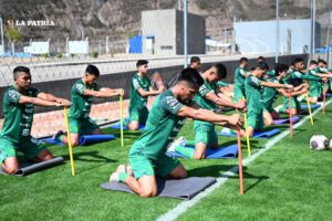La selección boliviana Sub-23 entrenando junto a la Absoluta en La Paz