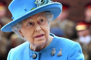 Realeza británica conmemora el primer aniversario de la muerte de Isabel II