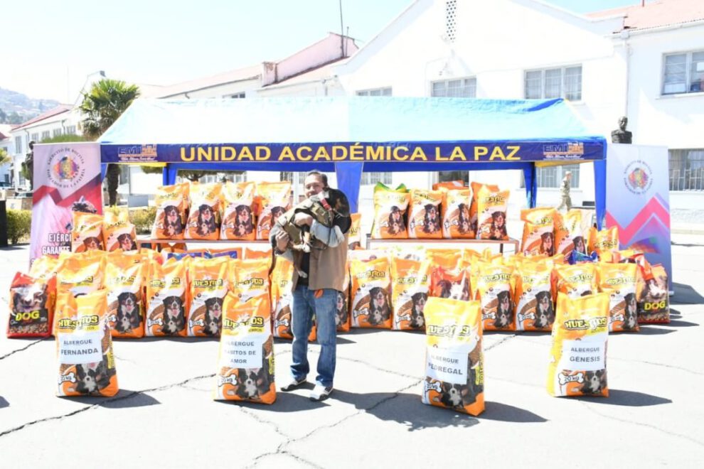 Campaña solidaria del Ejército recolecta 7 mil kilos de alimento para perros