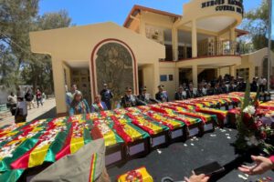 Héroes de la Guerra del Chaco son trasladados con honor