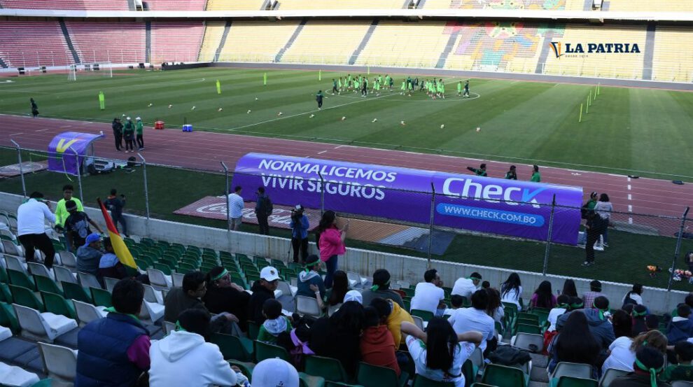 Entrenamiento de la Verde para el partido Bolivia contra Argentina
