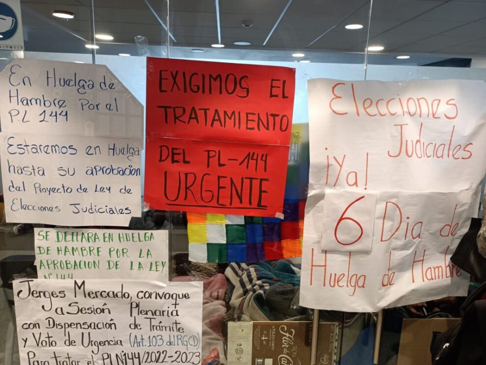 Huelga de hambre diputados MAS en la Asamblea Legislativa