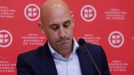 Luis Rubiales en investigación por beso a Jenni Hermoso