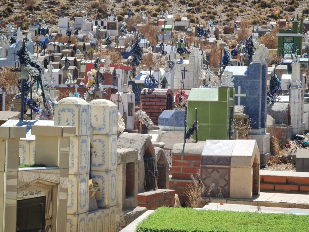 Profanación de tumba en el Cementerio de Iroco