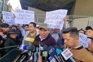 Ley de elecciones judiciales y medidas de presión de la Csutcb