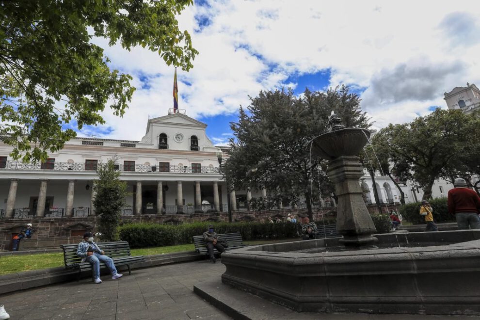 Suicidio en Palacio de Carondelet, Ecuador