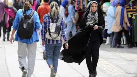 Rebelión en Irán sobre el uso obligatorio del hijab