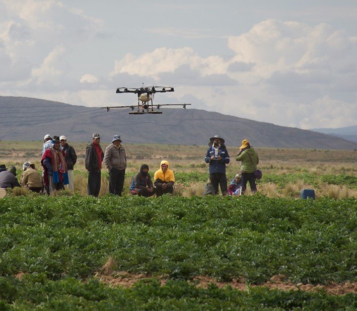 Ingeniera agrónoma indígena mejora la agricultura boliviana con drones