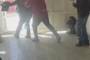 Agresión a periodistas en Oruro durante cobertura del ampliado de maestros rurales