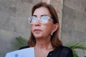 Reelección indefinida según la senadora Centa Rek