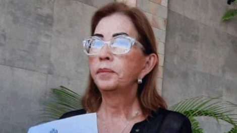 Reelección indefinida según la senadora Centa Rek
