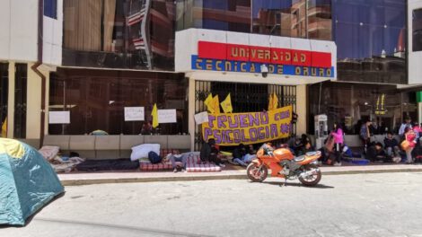 Mesa 29 elecciones estudiantiles UTO