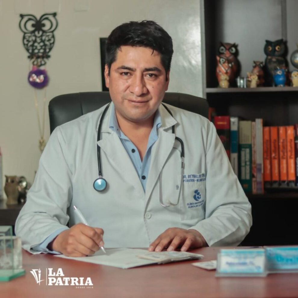 Reynaldo Tupa Lima, Administrador de la Caja Nacional de Salud