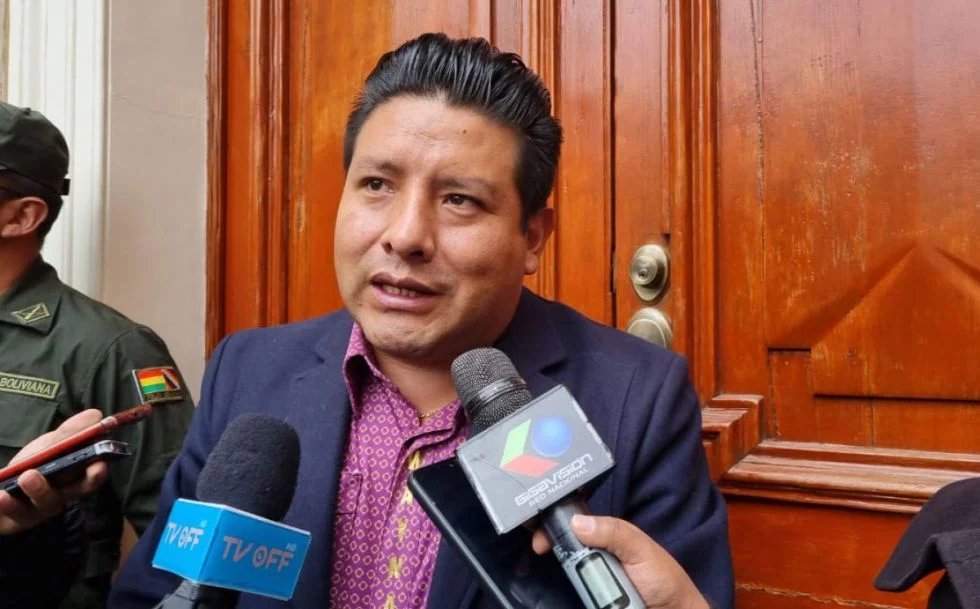 Santos Quispe critica a Evo Morales por su postulación a la presidencia
