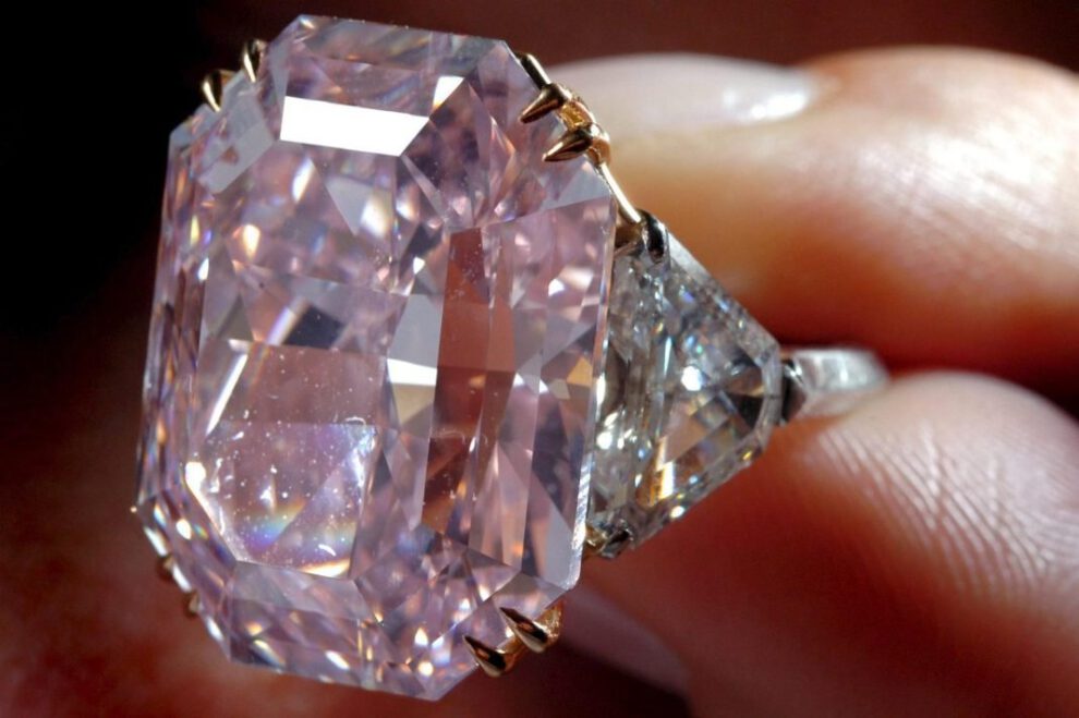 Descubren factor geológico clave para formación de diamantes rosados