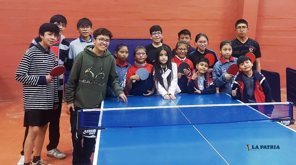 Liga departamental de tenis de mesa en Oruro