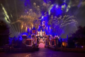 Inversión de Disney en expansión de parques y cruceros