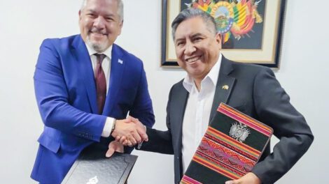 Acuerdo histórico entre Honduras y Bolivia para eliminar visas de viaje