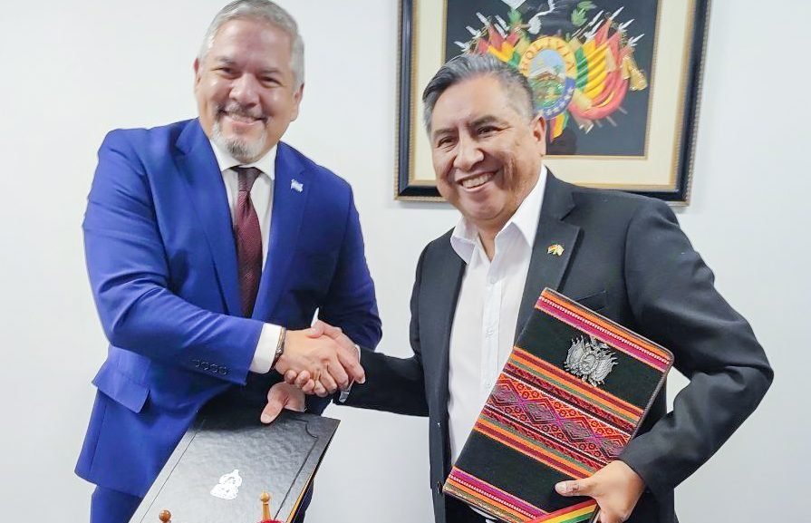 Acuerdo histórico entre Honduras y Bolivia para eliminar visas de viaje