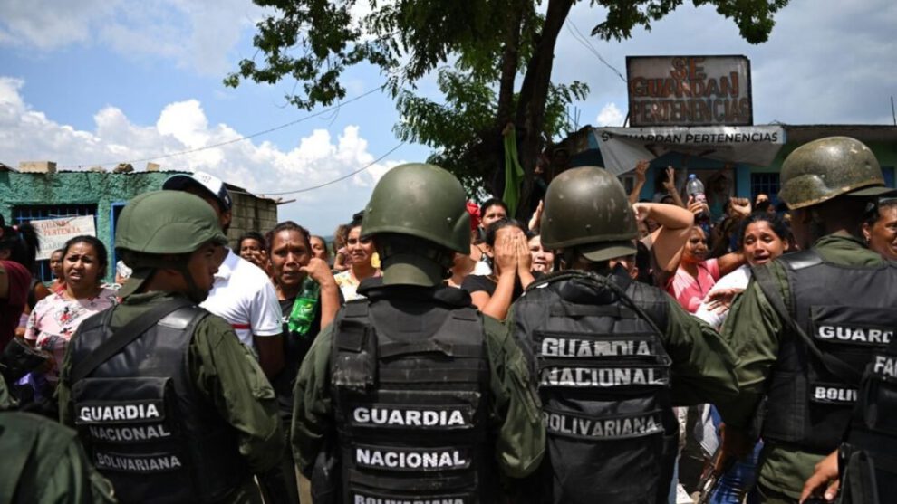 Fuga masiva en cárcel de Tocorón