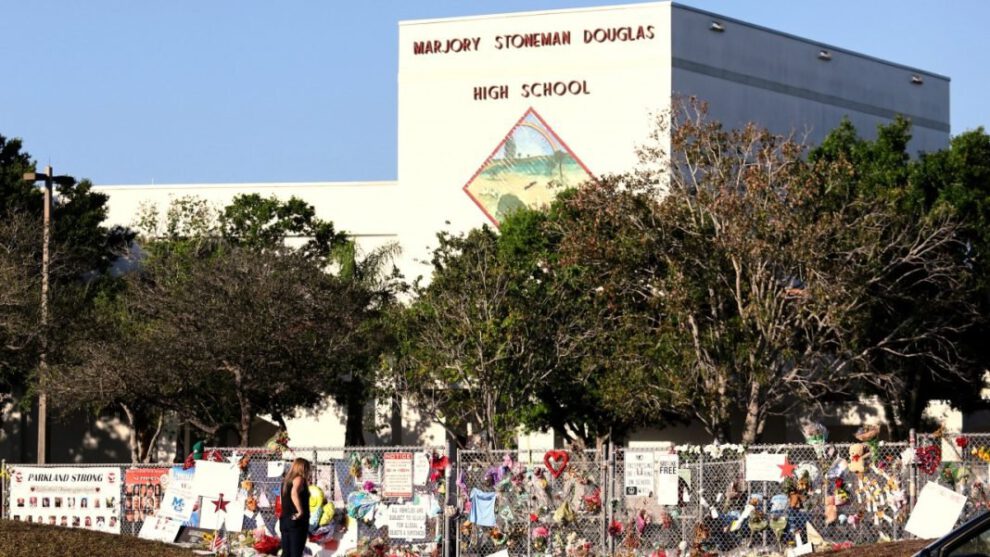 Demolición escuela Marjory Stoneman Douglas