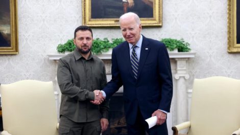 Ayuda de 325 millones de dólares a Ucrania por Joe Biden