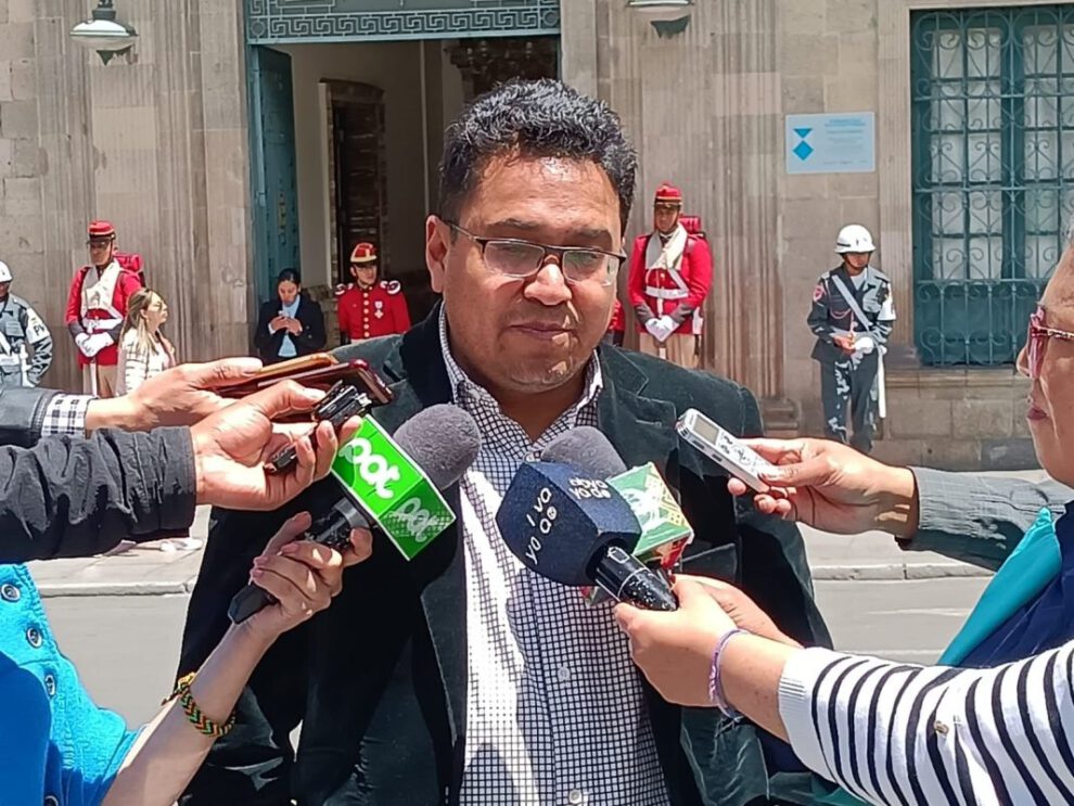 Procurador general del Estado, César Siles, denuncia rechazo al proyecto de ley de imprescriptibilidad contra delitos sexuales