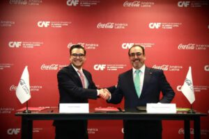 CAF y Coca-Cola se unen para llevar agua potable a América Latina