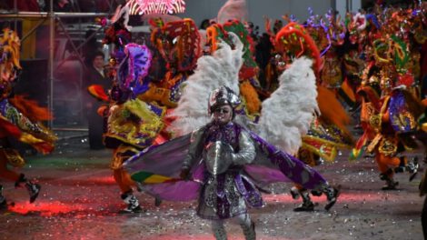 Carnaval de Oruro con danza y colorido