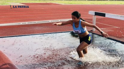Atletas orureños en campeonato U-23 logrando medallas