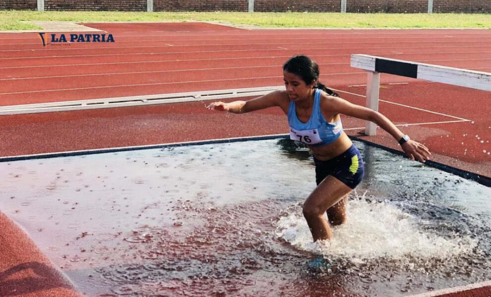 Atletas orureños en campeonato U-23 logrando medallas