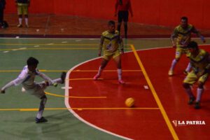 Laboratorio Químico VHSR derrota a Quiroziñhos en futsal