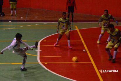 Laboratorio Químico VHSR derrota a Quiroziñhos en futsal