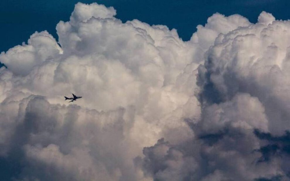 Bombardeo de nubes para provocar lluvias