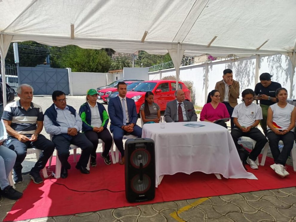 Atletas emergentes reciben atención en el Centro Médico Digital