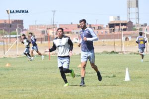 Jugadores del GV San José entrenando para la Copa Simón Bolívar