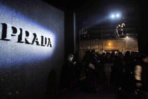 Prada y Axiom Space diseñan trajes espaciales para la misión Artemis III